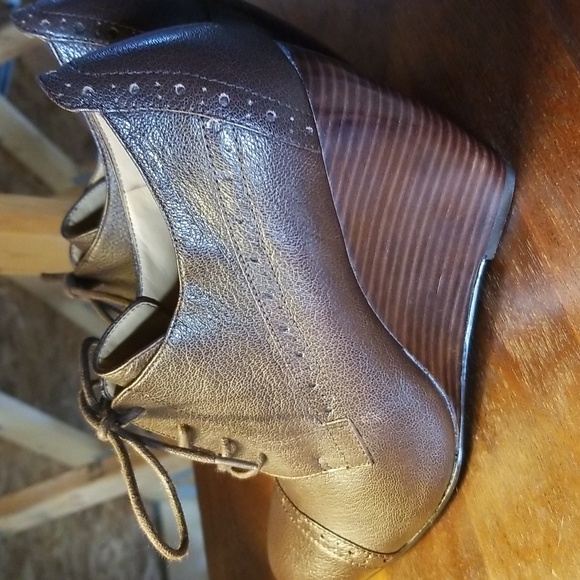 Nine West Brown Leather Wedge Ankle Boots. Size 10M - Picture 9 of 9